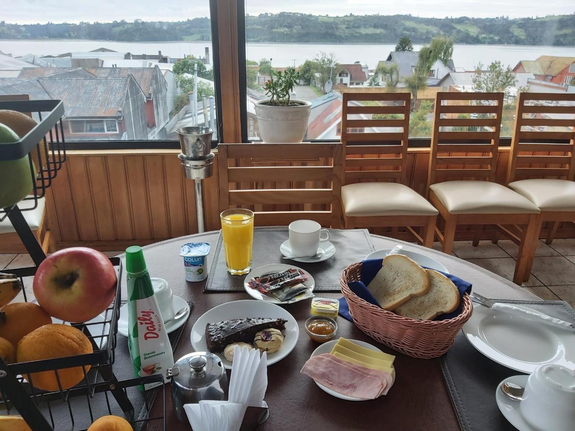 Hotel Esmeralda Кастро Экстерьер фото
